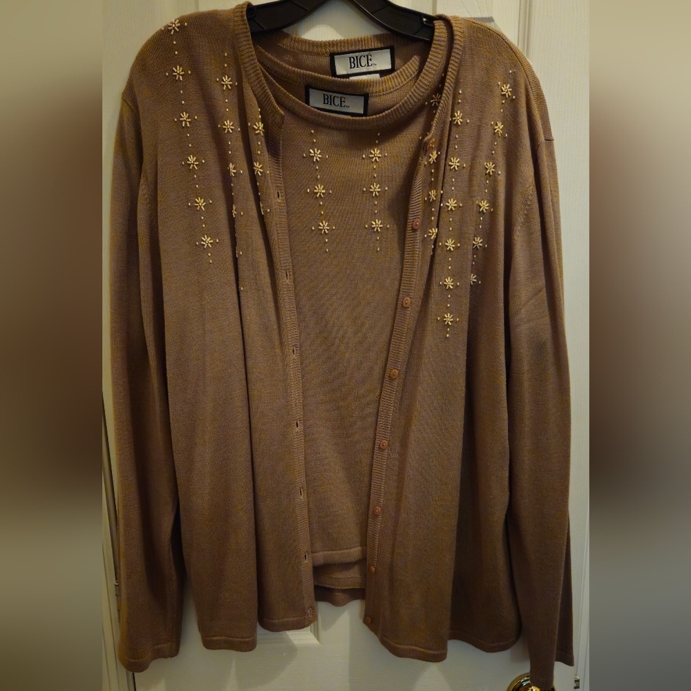 Bice Taupe Cardigan Sweater Set w/Embellishments - Size Large Shell/XL Cardigan